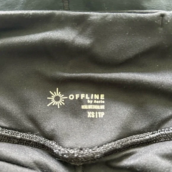 Aerie Offline black athletic shorts - Picture 3 of 3